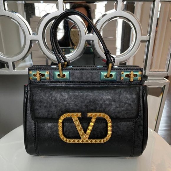 Valention Garavani - Small Rockstud Bag (OG $3790) - Picture 5 of 6